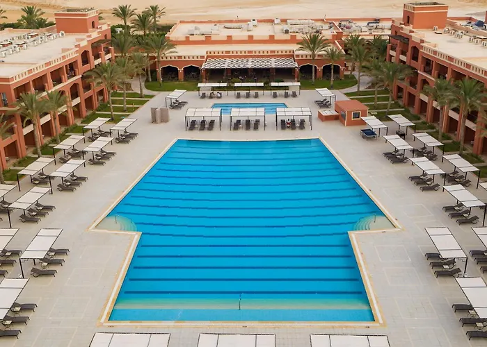 Jaz Tamerina, Almaza Bay